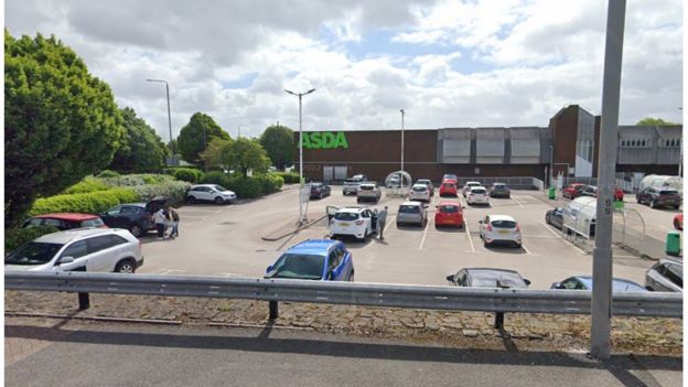 Sutton-in-Ashfield: Boy, 17, charged after stabbing outside Asda - BBC News