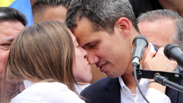 Fabiana Rosales y Juan Guaidó.