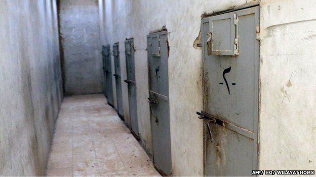 Фотография, опубликованная на сайте джихадистов, показывает внутреннюю часть тюрьмы Тадмур