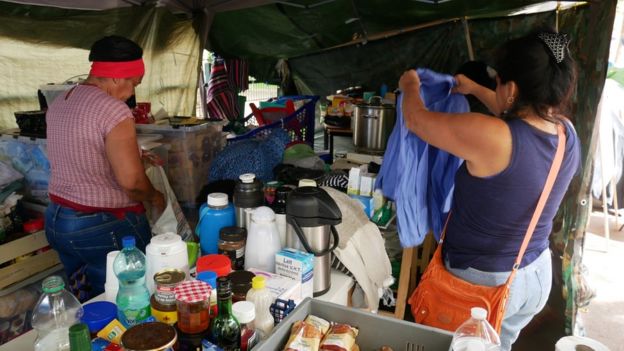 Campamento de protesta de los latinos de Saint-Ouen