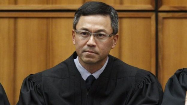 Xaakim Derrick Watson ayaa muddo aan cayimin kordhiyey inaan la dhaqan galin xayiraadda