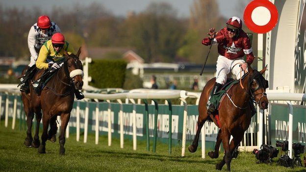 Tiger Roll winning the 2019 Grand National