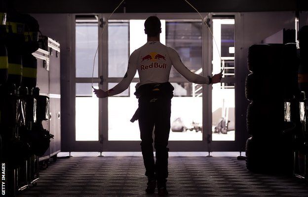 Daniil Kvyat uses a skipping rope in the Red Bull garage