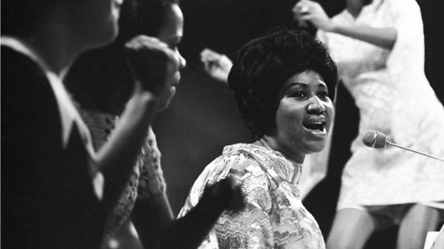 Aretha Franklin cantando em programa da BBC em 1966