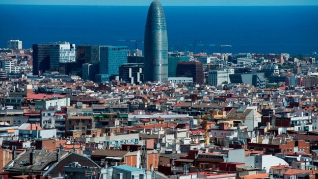 Vista de la Torre Agbar de Barcelona.