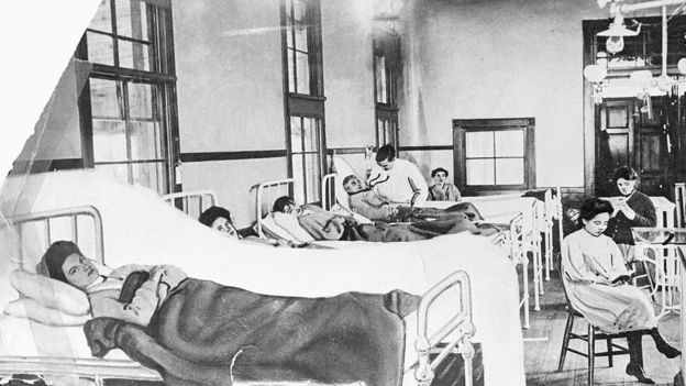Pacientes de febre tifoide, em imagem da época