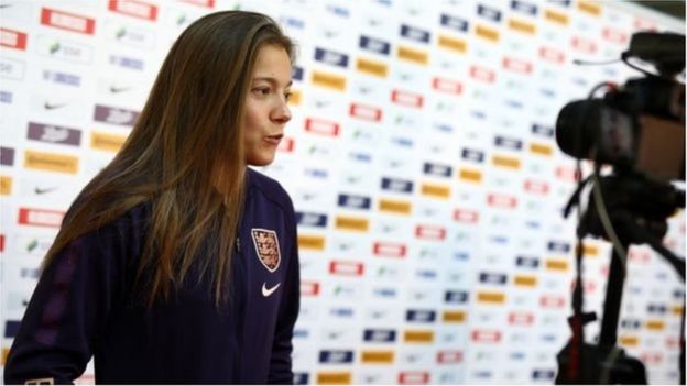 Ngôi sao đội tuyển Anh, Fran Kirby, nói rằng đội "cần vô địch World Cup" trước khi nói về tương quan tiền thưởng
