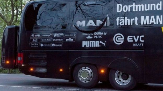 الانفجارات أدت إلى تحطم نوافذ الحافلة