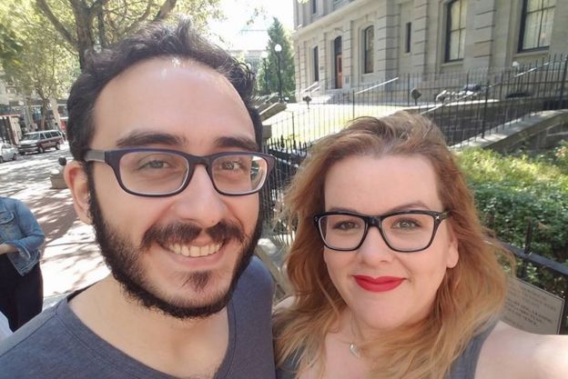 Mehmet y Jacquelyn, de 31 y 33 aÃ±os, viven en Nueva York y han estado casados dos aÃ±os.