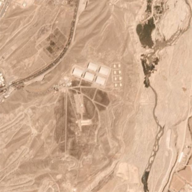 تصویر ماهواره‌ای که روز هفتم تیر از تاسیسات پارچین گرفته شده نشانه‌ای از انفجار یا سوختگی را در این منطقه نشان نمی‌دهد