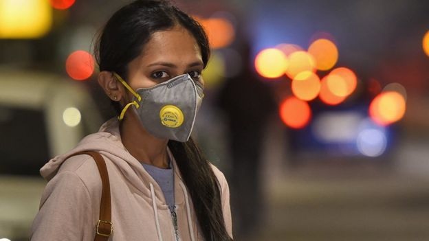 கொரோனா வைரஸ்: 12 பில்லியன் டாலர், 54 ஆயிரம் இரான் கைதிகள் - 10 தகவல்கள்