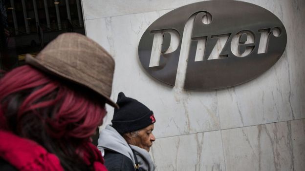 Edificio de Pfizer, una de las empresas que está desarrollando una vacuna contra el virus.