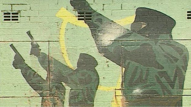 Republican paramilitary mural