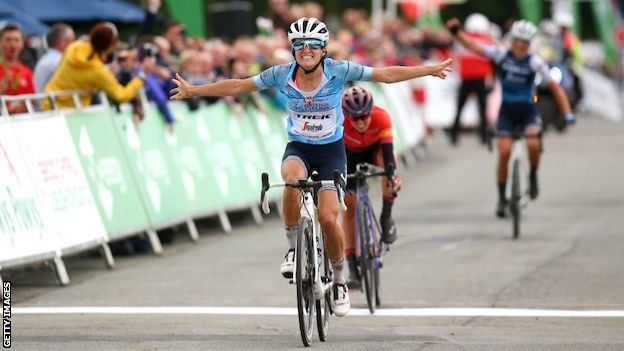 Lizzie Deignan wins stage five of the 2019 Women's Tour