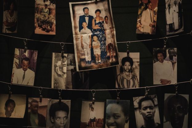 Photographies des victimes au mémorial du génocide de Kigali