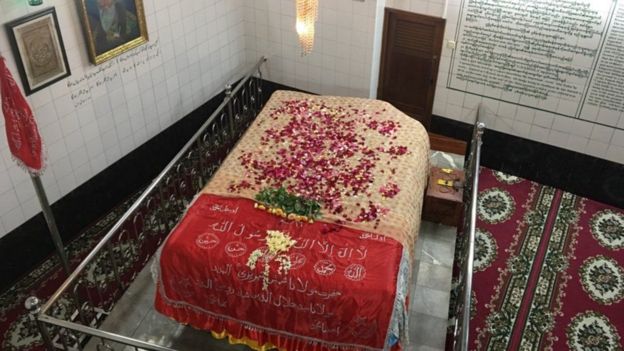 بہادر شاہ ظفر کی قبر