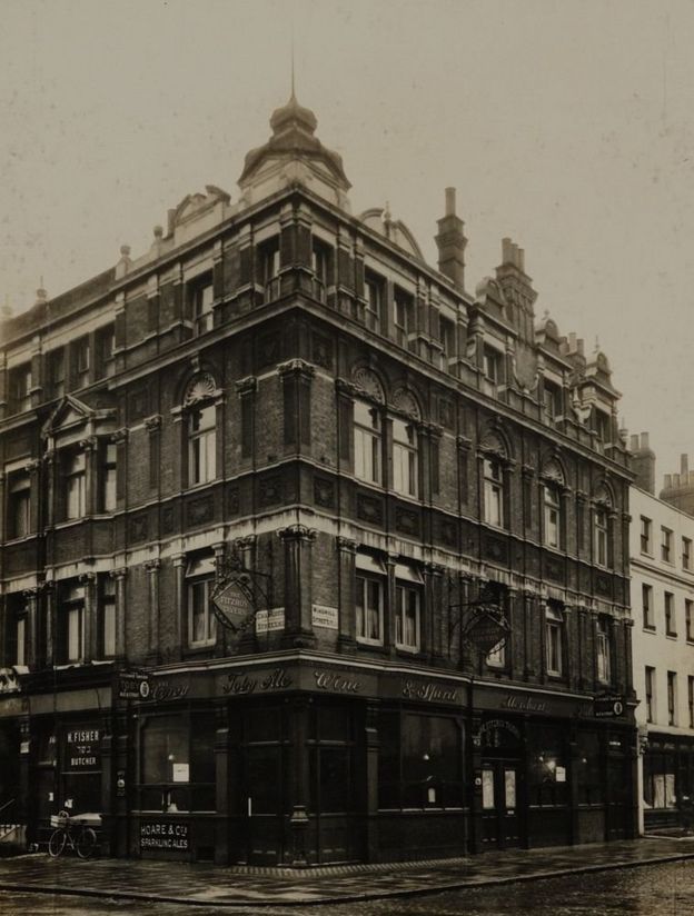 Pub pictures saved from London skip displayed online - BBC News