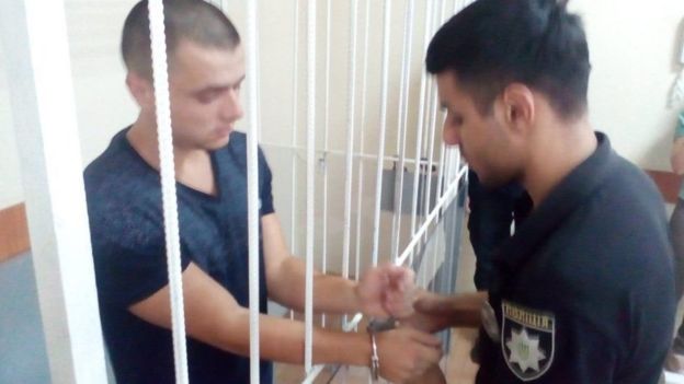 23-летний мужчина, которого подозревают в совершении нападения, якобы сам пострадал от кислоты