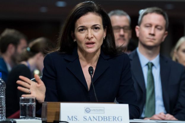Giám đốc Điều hành Facebook, bà Sheryl Sandberg khẳng định trước Quốc hội Mỹ hồi tháng 9/2018 không đặt máy chủ ở Việt Nam và luôn giữ giá trị của Facebook.