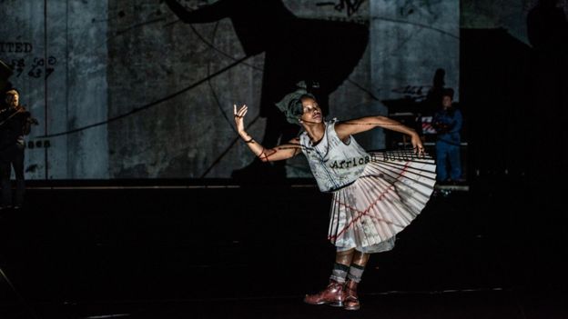 Head & Load exhibition