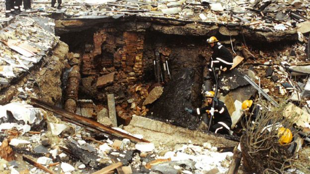 Bishopsgate Bomb: Photos Issued On 25th Anniversary - BBC News