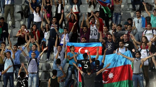 Aficionados de archivo de los aficionados del Qarabag