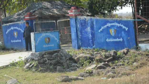 အေအေဘက်ကနေ ရဲစခန်းတွေကို မကြာခဏဝင်ရောက်တိုက်ခိုက်တာတွေရှိခဲ့