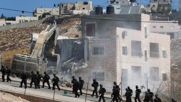 Ø¹Ø´Ø±Ø§Øª Ø§ÙØ¬ÙÙØ¯ ÙØ£ÙØ±Ø§Ø¯ Ø§ÙØ´Ø±Ø·Ø© Ø·ÙÙÙØ§ ÙØ¨Ø§ÙÙ ÙÙ Ø§ÙØ¨ÙØ¯Ø© ÙØ¨Ù Ø¯Ø®ÙÙ Ø§ÙØ¬Ø±Ø§ÙØ§Øª