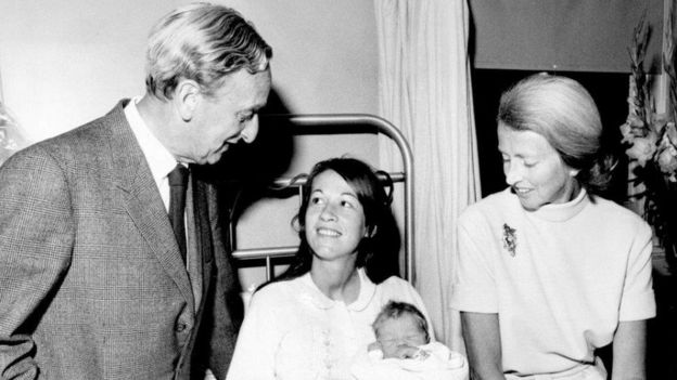 Reg (L) and Catherine (R) Hamlin on a visit to Australia in 1971