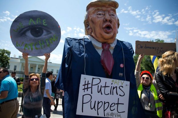 Muñeco de Trump en protesta de Washington