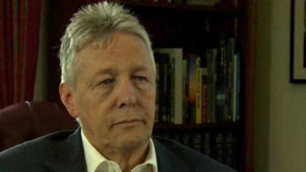 DUP leader Peter Robinson said he had engaged in an initial discussion with the PSNI chief constable