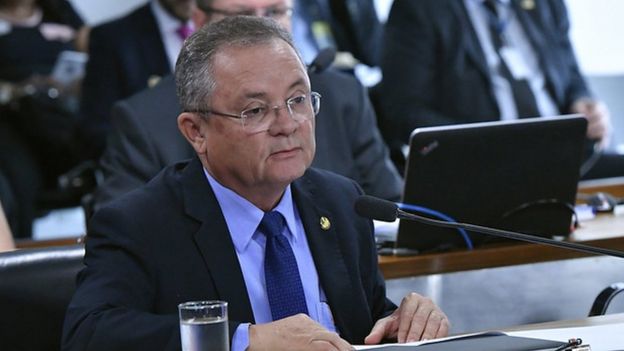 Zequinha Marinho em bancada