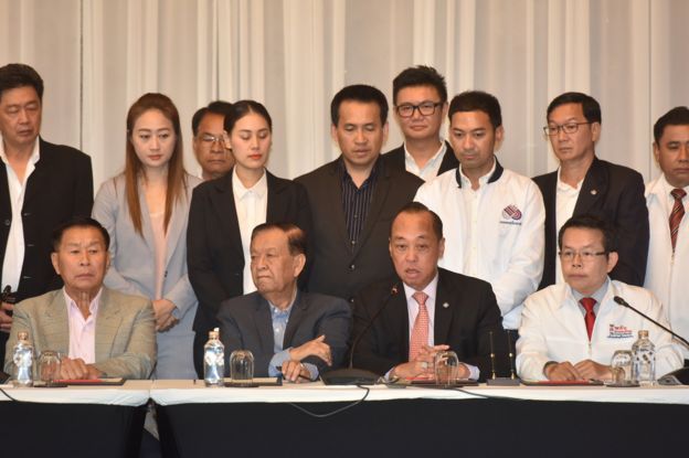 6 พรรค