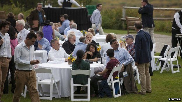Jackson hole attendees break for lunch