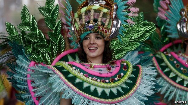 Carnival performer