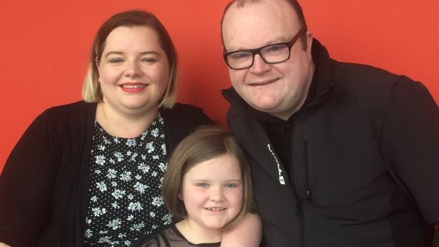 Harper con Jodie y John