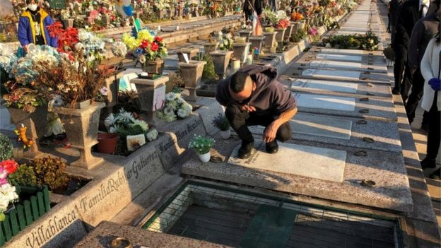 Mais de 7 mil pessoas morreram devido ao coronavírus no país, segundo os dados oficiais.