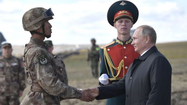 путін і військові