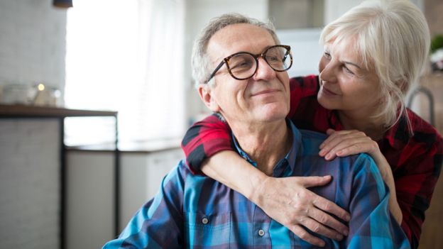 Pareja de mediana edad