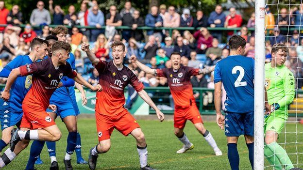 FC Isle of Man обыграл Cammell Laird 1907 FC 1-0