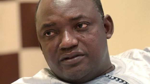 Adama Barrow a demandé la réadmission de la Gambie dans le Commonwealth peu de temps après sa prise de fonction début 2017.