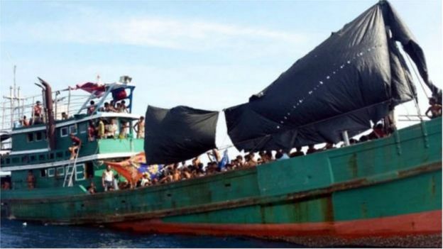 কয়েক বছর আগে আলোড়ন তোলা ছবি যেখানে বিপদের ঝুঁকি নিয়ে আন্দামান সাগরে পাড়ি জমাচ্ছেন হাজার হাজার রোহিঙ্গা ও বাংলাদেশি