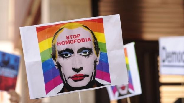 Cartaz contra homofobia na Rússia