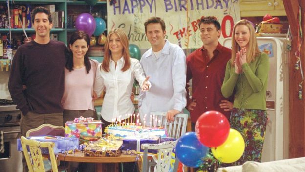 Jennifer Aniston junto al resto del elenco de Friends