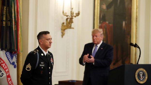 Trump applauds for Medal of Honor winner