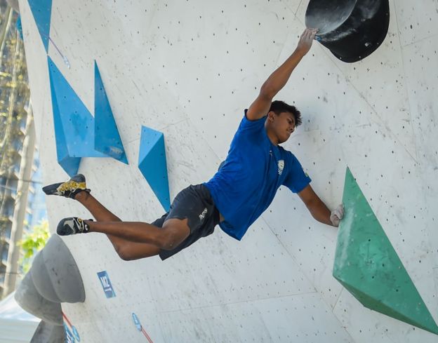 Bharat Pereira de India en acción