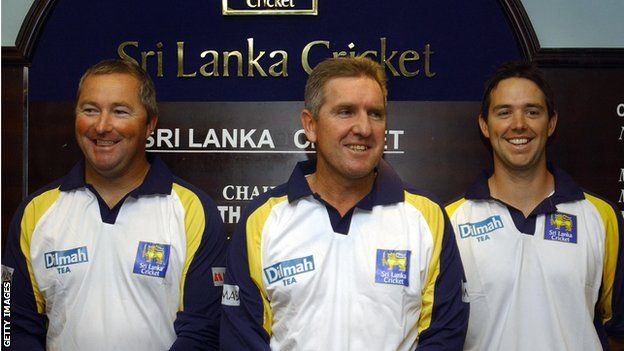 Sri Lanka cricket coaches Trevor Bayliss and Paul Farbrace in 2009