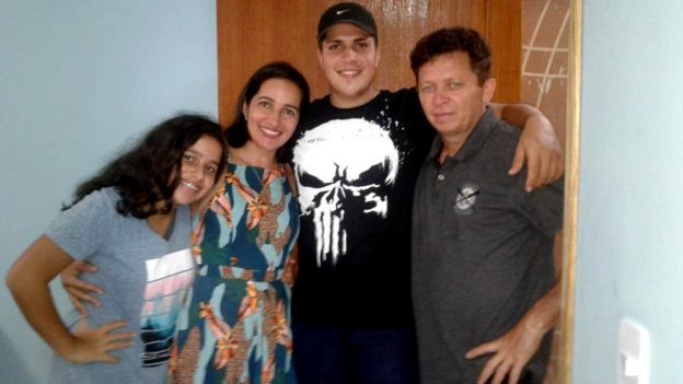 FamÃ­lia de Souza estava dormindo fora desde o temporal que castigou o Rio no inÃ­cio da semana
