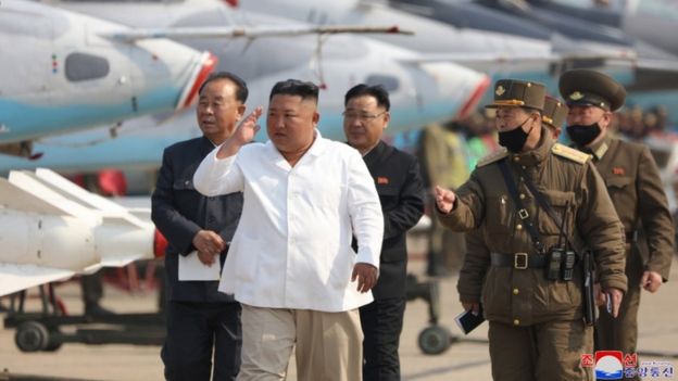 12 апреля государственные СМИ Северной Кореи сообщили, что Ким Чен Ын проинспектировал систему ПВО в западной части страны