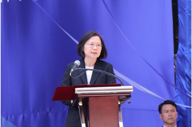 台灣總統蔡英文說："『美國在台協會』新館落成，堅定台美共同目標理念，共同捍衛民主自由價值"。（BBC Chinese）